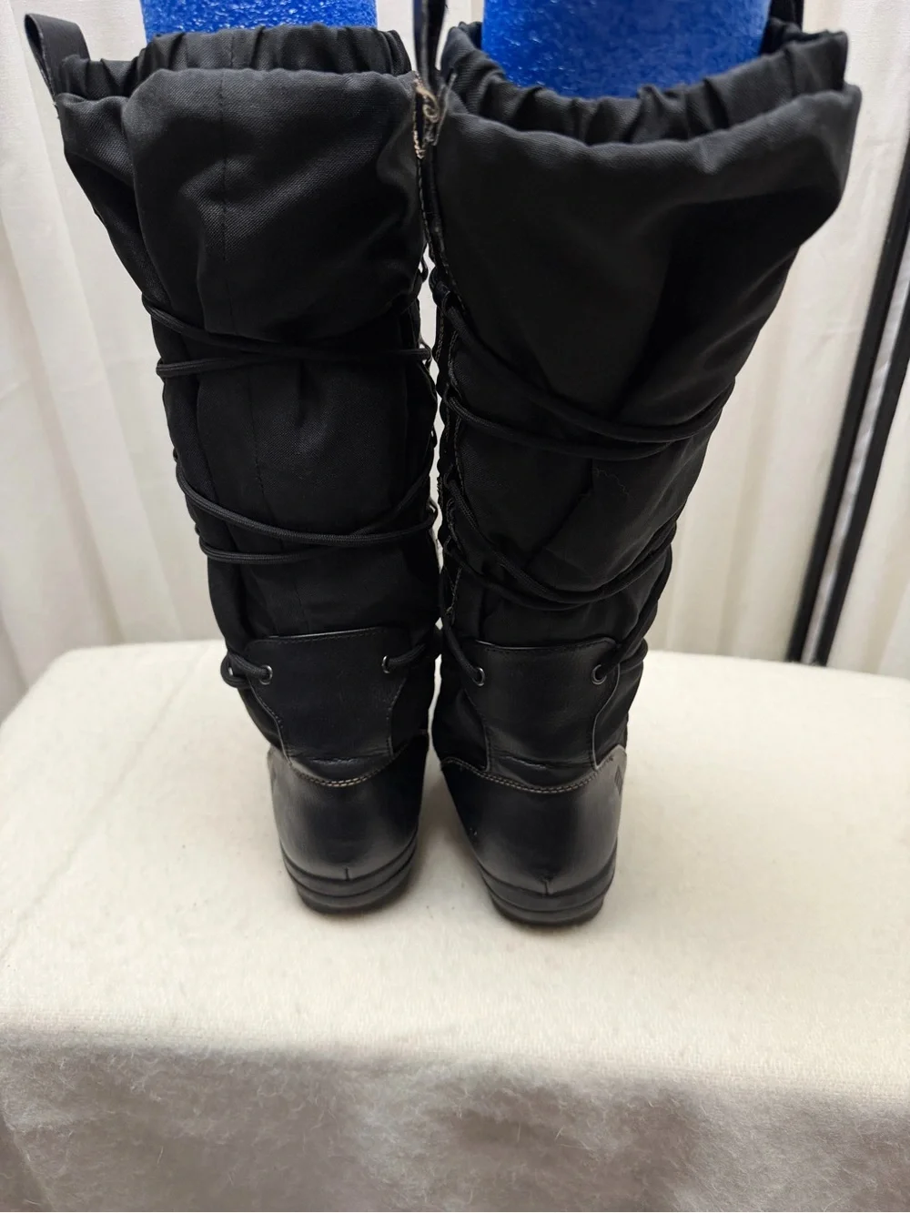 Lands’ End Women’s Tall Winter Snow Boots – Black – Adjustable Bungee Lace
